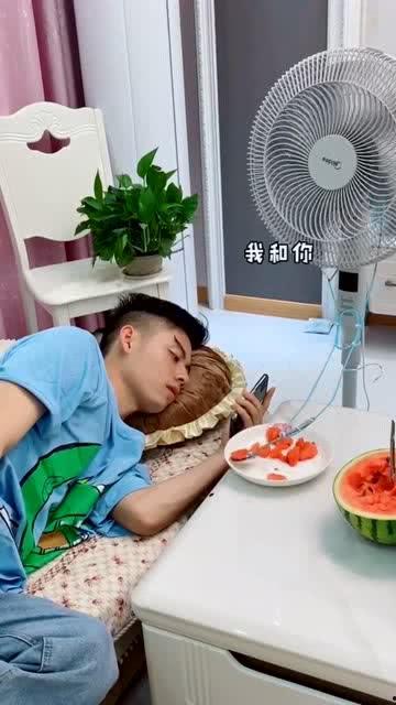 豪横吃瓜完整视频,揭秘视频背后的火爆现象与幕后故事