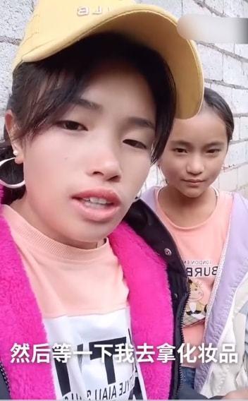 女网红给乡下妹化妆,乡下妹变身时尚达人