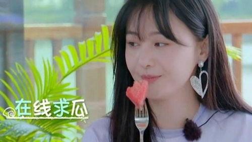 小冯娱乐吃瓜,揭秘娱乐圈那些不为人知的幕后故事