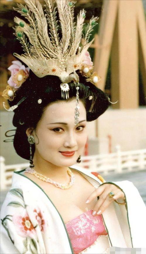 吃瓜娱乐圈贵妃小说,贵妃吃瓜记